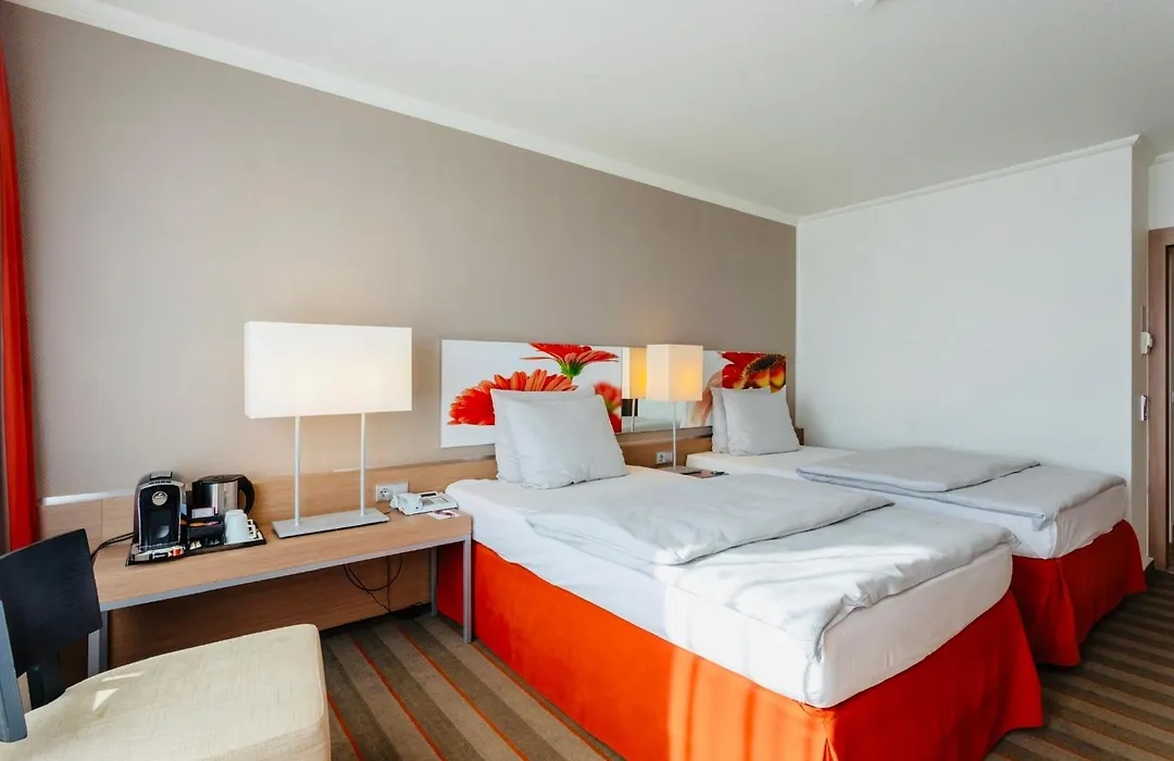 H4 Hotel Frankfurt Messe-1