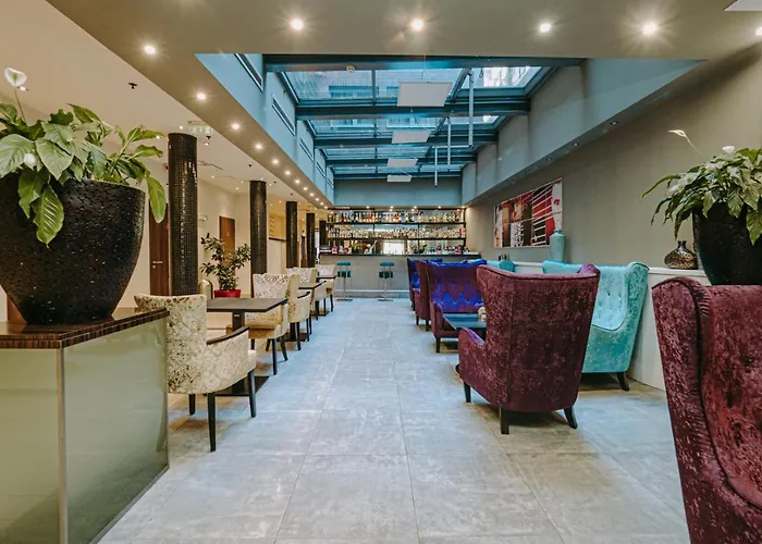 Honest Budapest By Chic & Basic