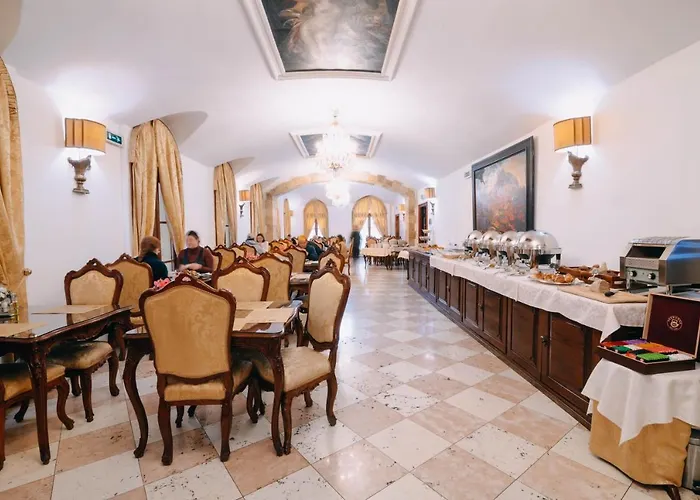 Charles Bridge Palace Prag